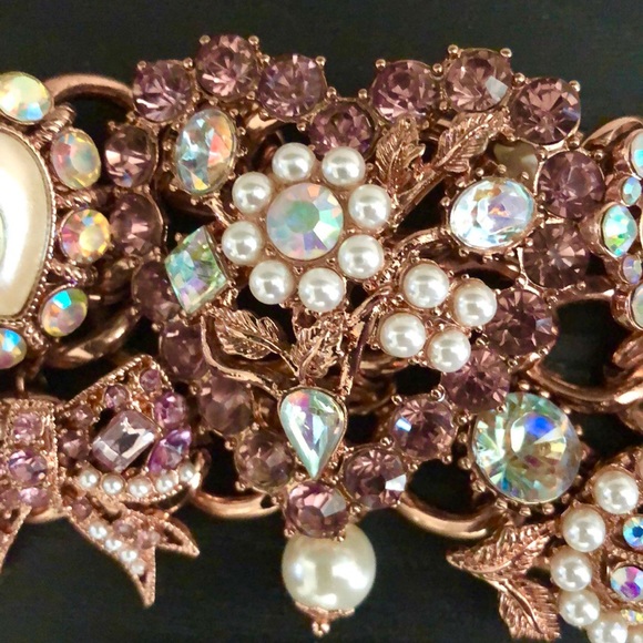 NEW | BETSEY🎀JOHNSON Rose Gold Jeweled Bracelet - Picture 4 of 9